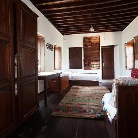 Lindsay Courtyard House Central * 博德鲁姆
