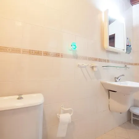 Lindsay Courtyard House Central Bodrum